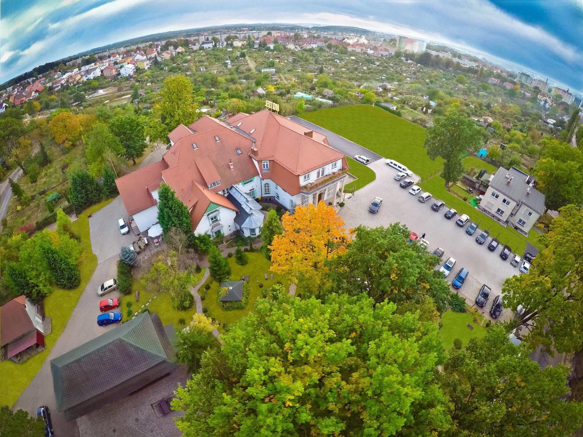 Hotel Garden Boleslawiec  Exterior foto